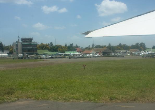 Zanzibar-4868.jpg - Arusha Airport, off to Zanzibar (R&R)