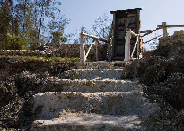 Zanzibar-3646.jpg - Stairway to nowhere