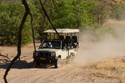 Arriving at Hobatere Treehouse to be dropped off and picked up in the morning.