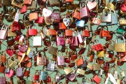 a closeup...they are all locks