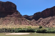 Floaters on the Colarado River