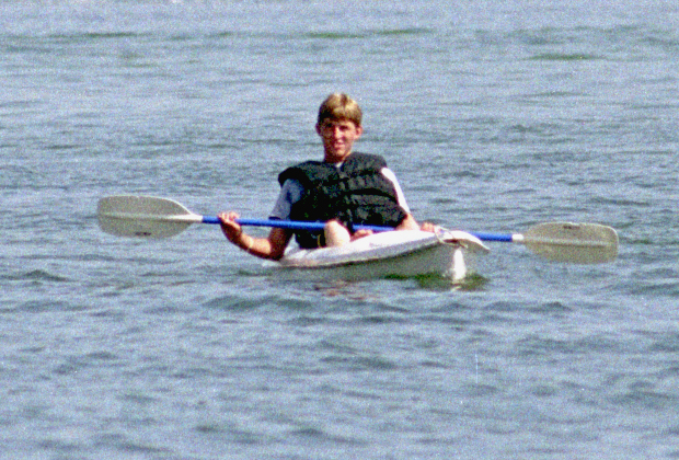 cancun2-3.jpg - Nicholas and canoe in Cancun Lagoon