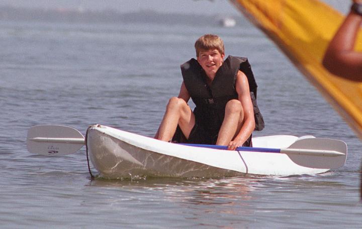 cancun2-8.jpg - Eric and his white canoe