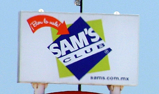 IMG_1455m.jpg - Lots of SAM's Clubs --- this was our 6th one.....or we were going in circles