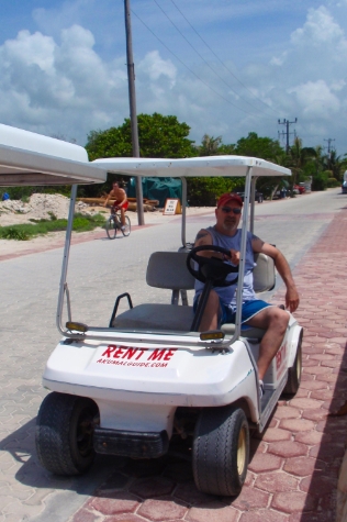 P6300108.jpg - Akumal taxi