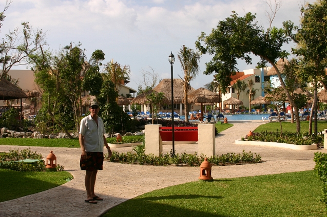 IMG_5702.JPG - Resort Grounds, pool in the background